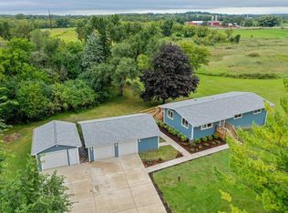 34800 Geneva Rd, Burlington, WI 53105