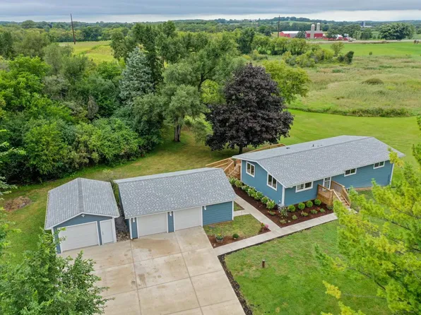 34800 Geneva ROAD, Burlington, WI 53105