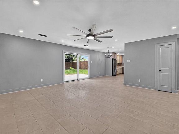 4th image of 4131 Knotty Oaks Trl