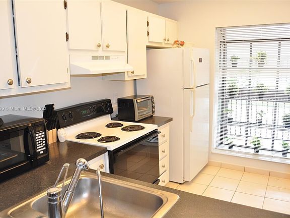 3rd image of 2257 SW 15th St APT 178