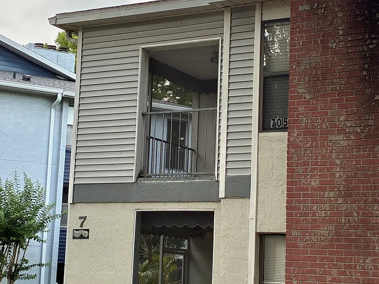 705 Northlake Dr — Photo 18
