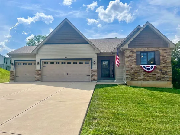 211 Welsford Ct, Hillsboro, MO 63050