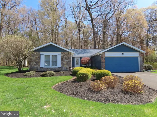 267 Bucks Meadow Ln, Newtown, PA 18940