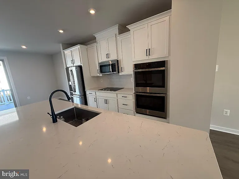3809 Shale Ridge Rd — Photo 6