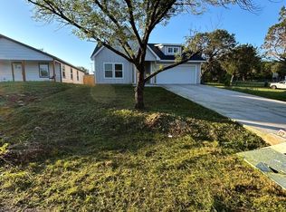 1101 Apache Ridge Rd, Granbury, TX 76048