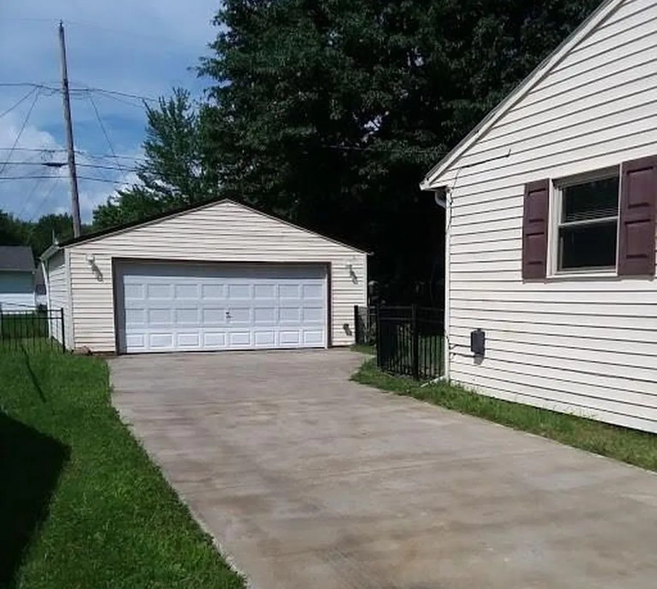3 bed, 1050 sqft, $1,500 — Photo 2