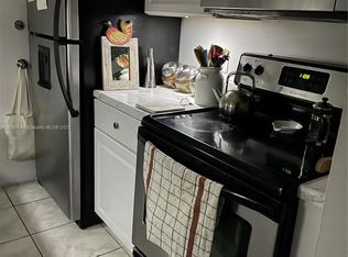 2075 NE 164th St APT 712, North Miami Beach, FL 33162