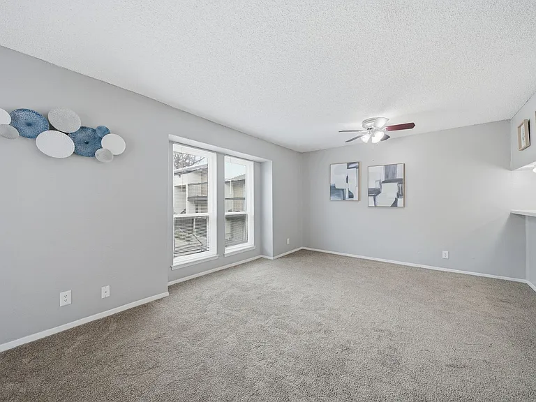 Cedar Park Apartments — Photo 9