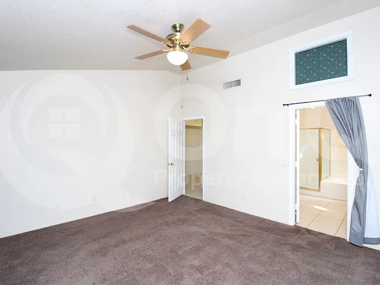 1560 W Kent Dr — Photo 11