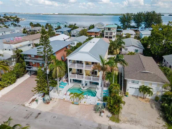 2509 Avenue C, Bradenton Beach, FL 34217