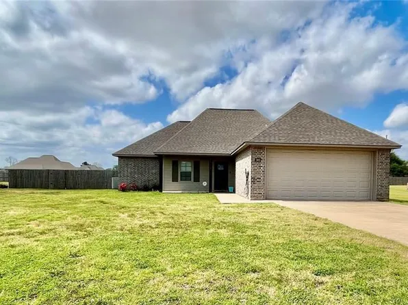 303 Ranch Blvd, Natchitoches, LA 71457