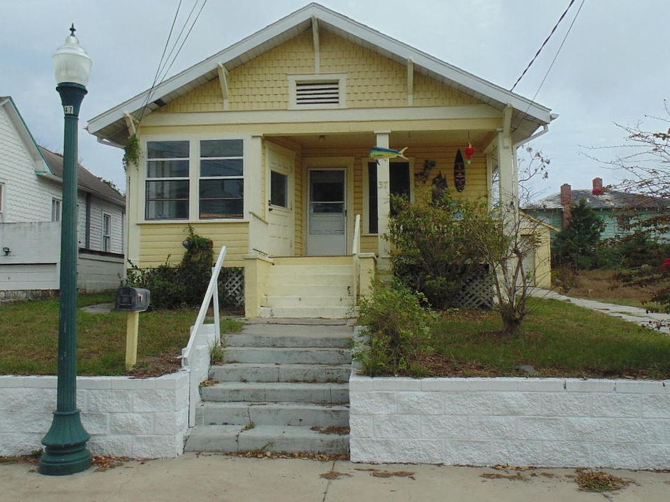1st image of 37 S Oleander Ave