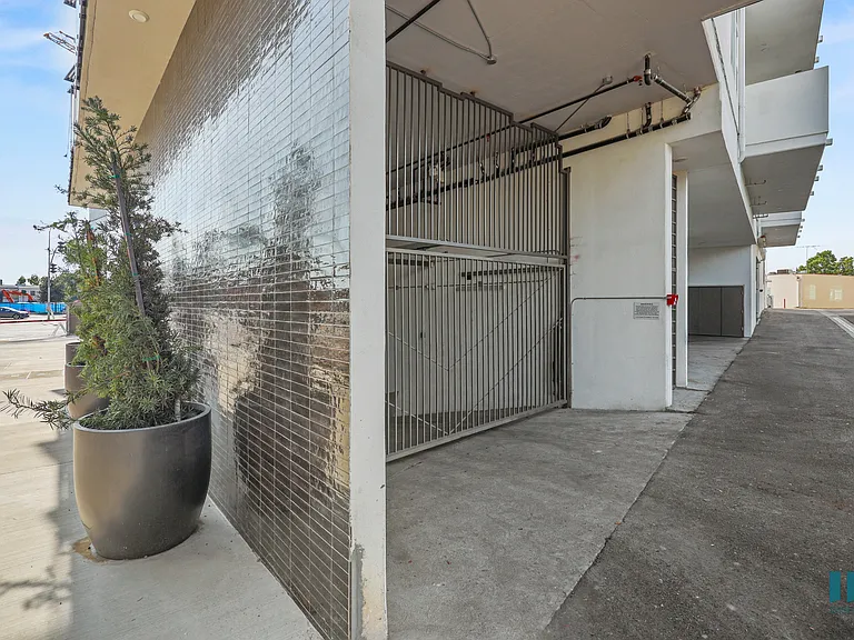 Garage Entrance of Venice Wave by Wiseman