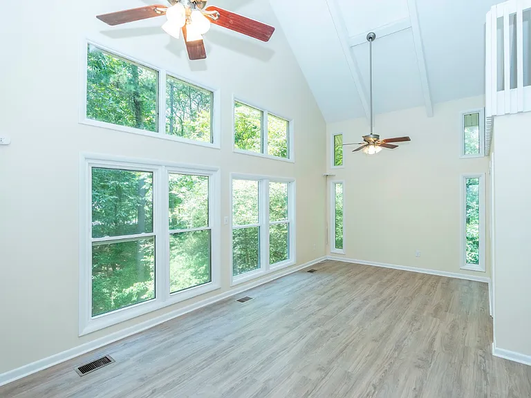 4865 Indian Valley Rd — Photo 7