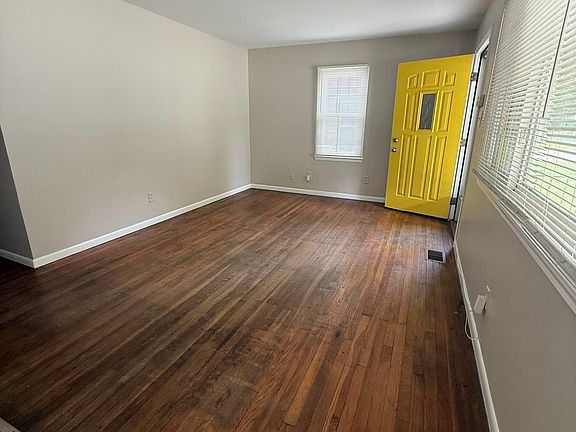 5th image of 1844 N Riley Ave