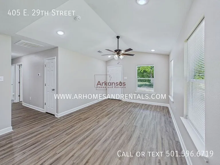 405 E 29th St — Photo 2