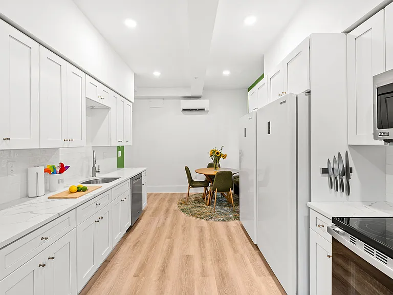 18 Benedict St #10 — Photo 14