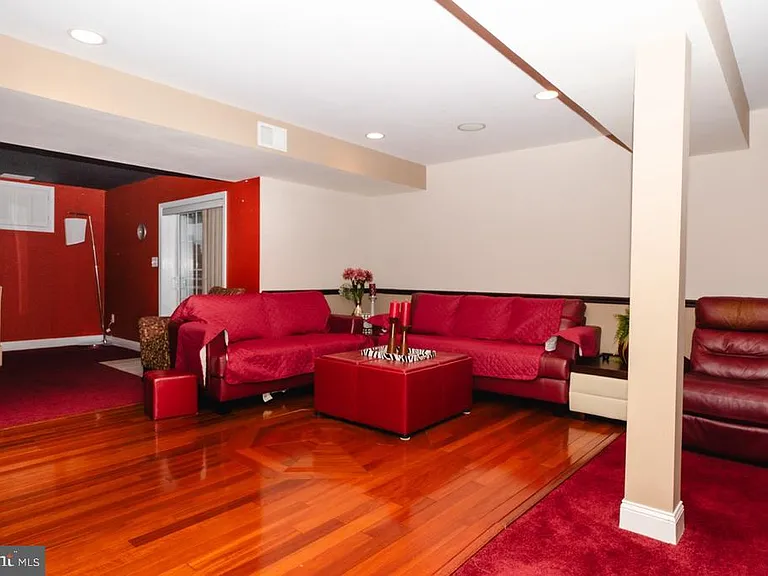 18278 Maple Spring Ct — Photo 31