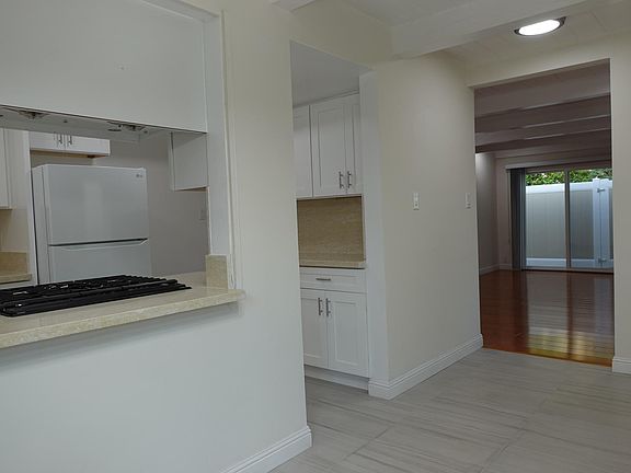 3rd image of 125 Eldorado St #A