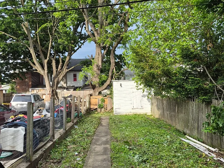 217 N 8th St — Photo 21