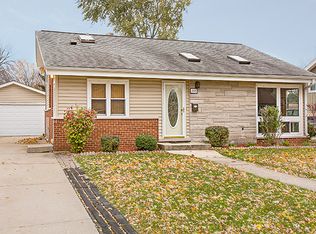 3N385 Wilson St, Elmhurst, IL 60126