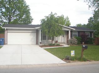 1104 Concord Dr, Saint Charles, MO 63303
