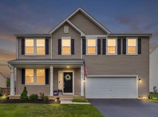 955 Valley Stream Dr, Hampshire, IL 60140