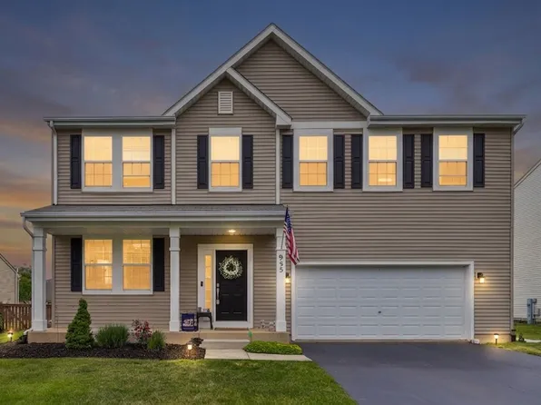 955 Valley Stream Dr, Hampshire, IL 60140