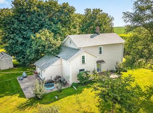 21 N Summer Hill Rd, Polo, IL 61064
