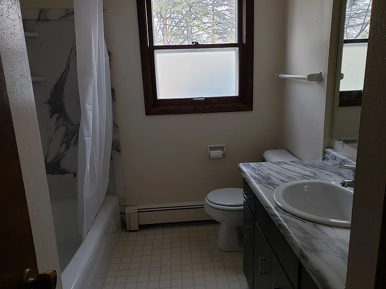 330 Heather Ln #2 — Photo 5