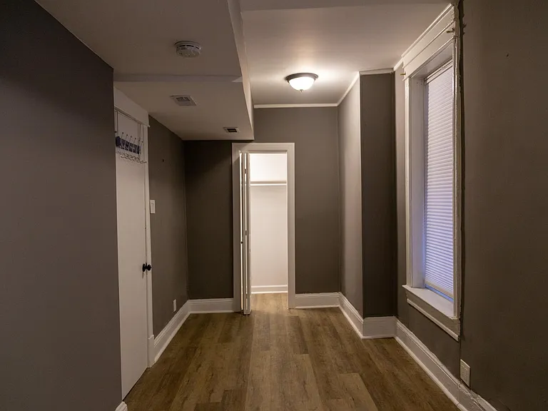 1079 N Marshfield Ave #BST — Photo 62