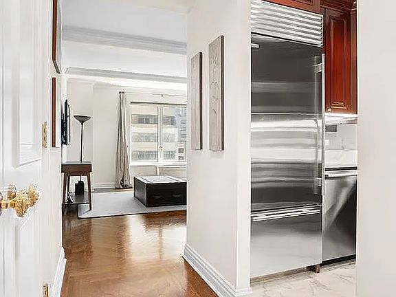 2nd image of 502 Park Ave APT 6C