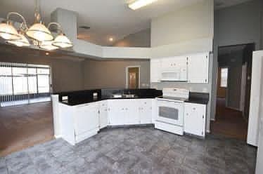 4th image of 8773 Huntfield St