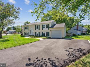 2614 Bastian Ln, Herndon, VA 20171