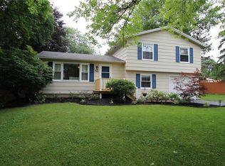 263 Farmview Dr, Macedon, NY 14502