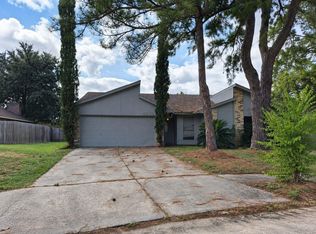 10603 Village Trail Dr, Houston, TX 77065