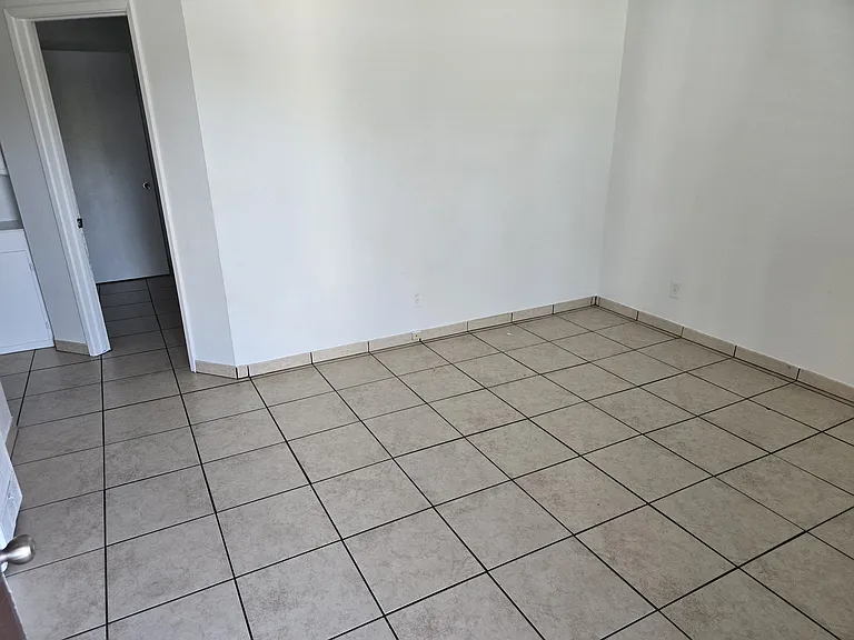 2848 Del Paso Blvd #6 — Photo 3