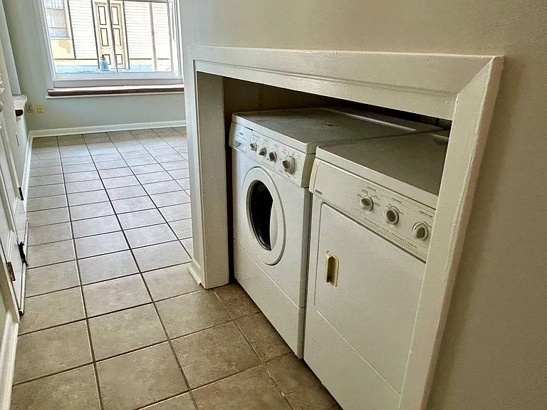 802 Spain St #3 — Photo 42
