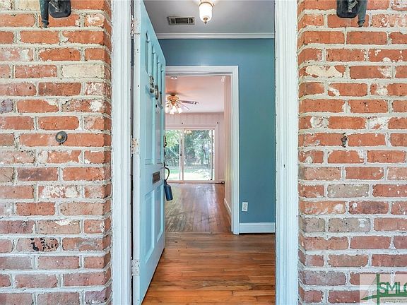 5th image of 501 Columbus Drive