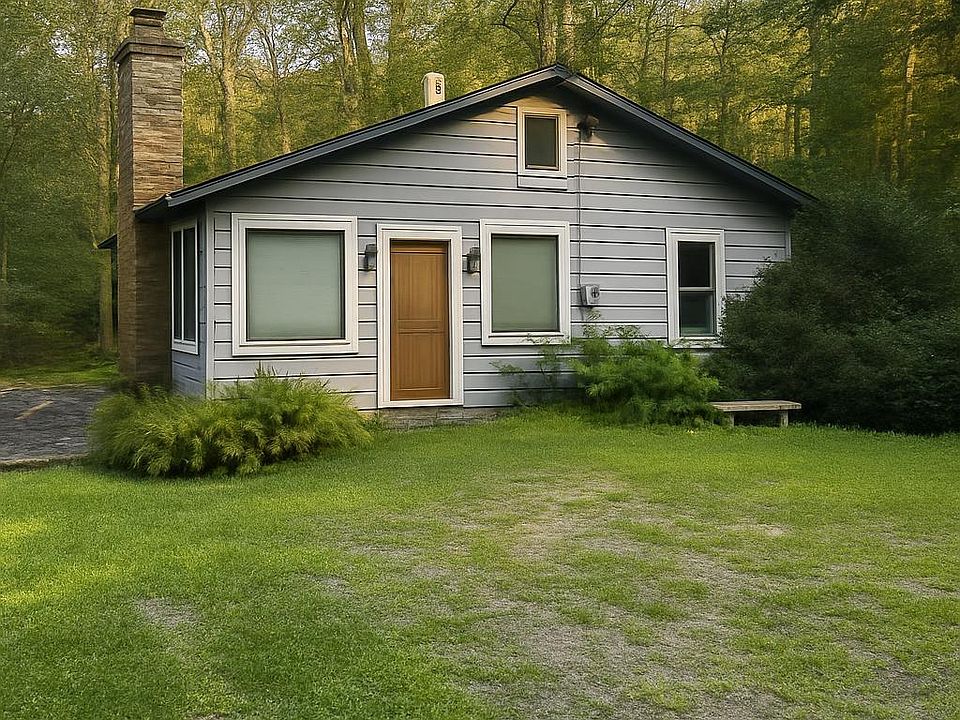 1st image of 104 Deer Cabin Ln