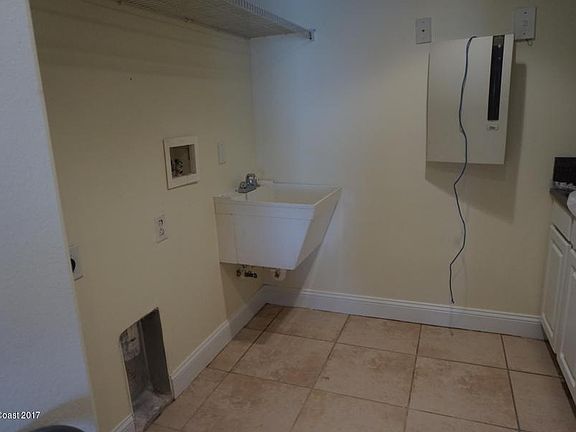 5th image of 561 Casa Bella Dr Unit 503