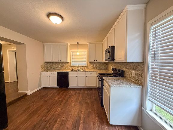 3rd image of 3604 Torrence St
