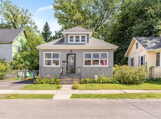 1996 10th St, Rensselaer, NY 12144