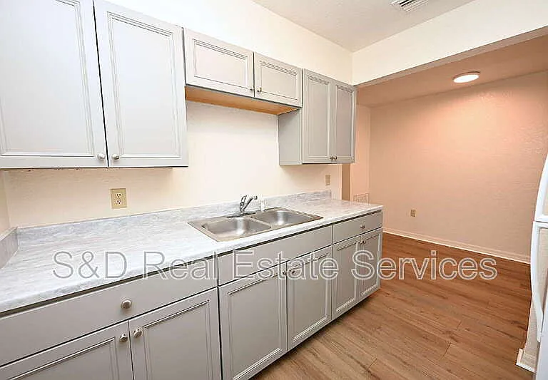 613 Robin Rd #3 — Photo 11