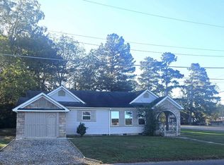 527 E 2nd St S, Prescott, AR 71857