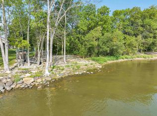 3636 County Rd S, Little Suamico, WI 54141