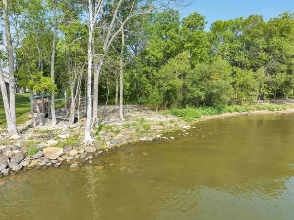3636 County Rd S, Little Suamico, WI 54141