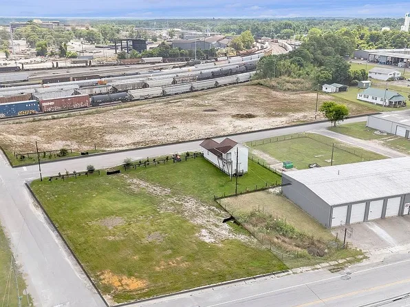 712 McDuffie St, Cayce, SC 29033