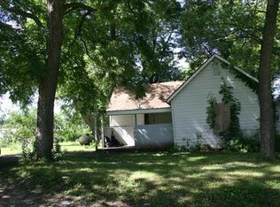 105 W 5th St, Creighton, MO 64739