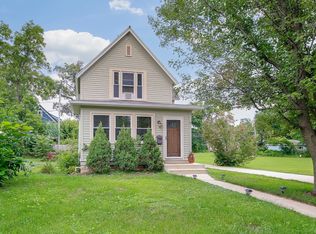 1212 Warren Ave, Downers Grove, IL 60515